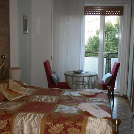 Bed and breakfast Largo Soninno Trieste
